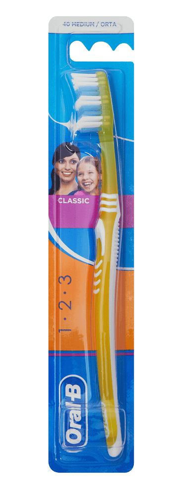 Oral-b CLASSIC MEDIUM 1'S